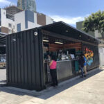 Contenedor Café‑Bar Móvil – Kiosco Prefabricado, Acero Resistente y 100 % Personalizable