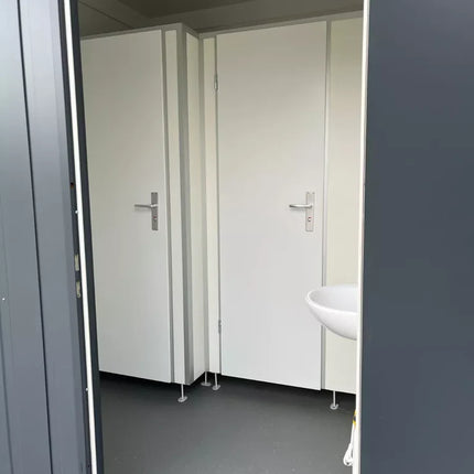 Contenedor sanitario de 20 pies D / H / compartimento para silla de ruedas